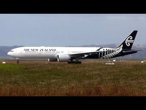 Plane spotting at Auckland International Airport (compilation) ✈