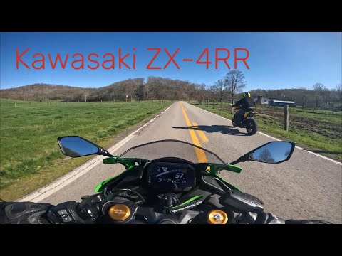 Kawasaki ZX-4RR riding through the countryside