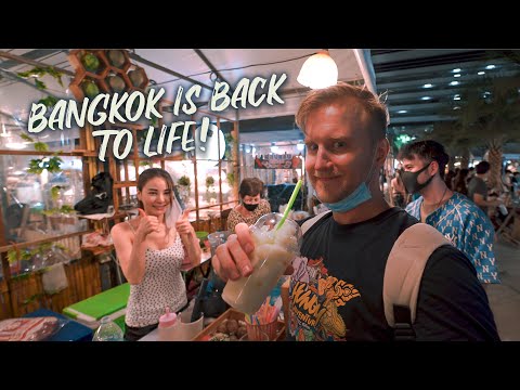 BANGKOK is BACK to Life!!! / CHRISTMAS Special / Street Food Paradise in Thailand