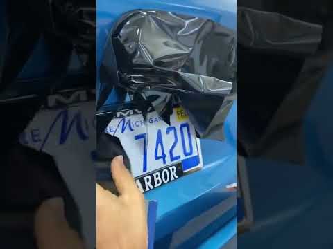 HOW TO WRAP AROUND A BMW EMBLEM!