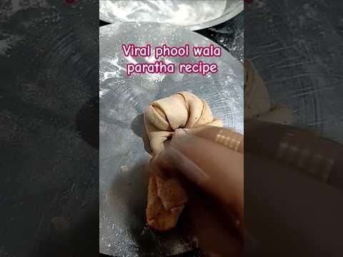 Viral paratha phool wala #parathalovers#food#paratha @SnehavlogandRasoi #yummyparatha #subscribe