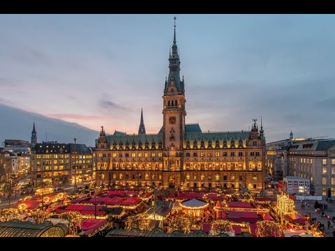 Hamburg's Christmas Markets : Twinkling Lights and Cozy Delights