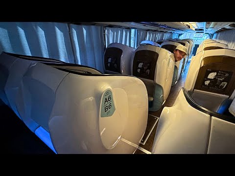 Trying Japan's Sleeper POD Bus | Overnight from Osaka to Tokyo