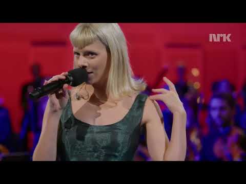 AURORA - Invisible Wounds (Live / NRK: TV aksjonen)