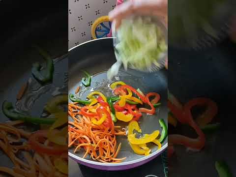 Veg Hakka Noodles