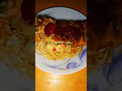 Maggi omlette recipe 🍜 ll quick & easy snack #Shorts