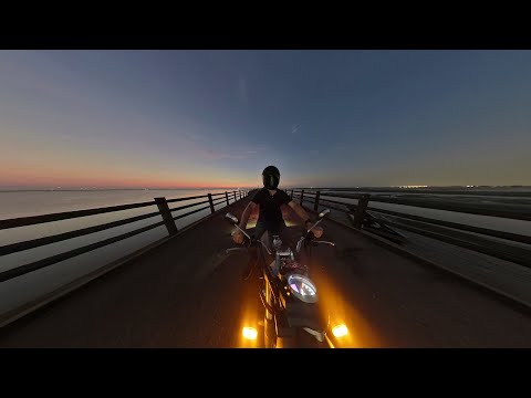 西濱公路的Blue Hour || Insta 360 One R 1-Inch 試拍 || 騎車紀錄好幫手 || CB350