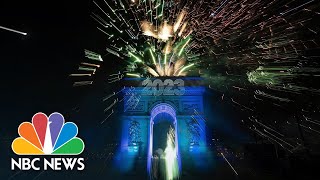 Watch the New Year’s 2023 celebrations from across the globe