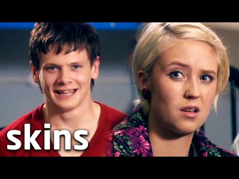 Cook Flashes Everyone At School | Skins