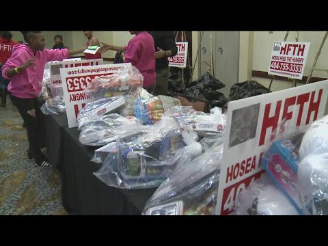 Hosea Helps prepares to deliver holiday meals to those in need