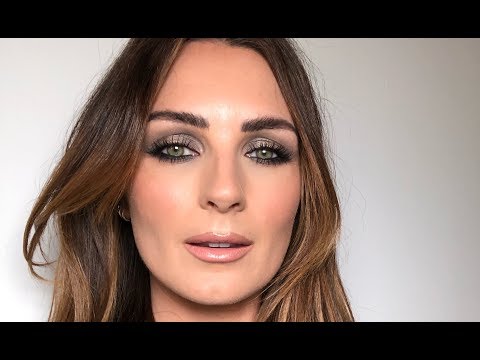 Quick and Easy khaki Smokey Eye Make up