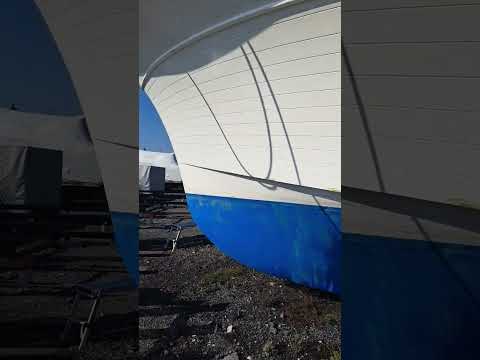 Getting the hull cleaned  for winter storage  #cruisingbrandijo #trawlertravels #trawlerlife #short