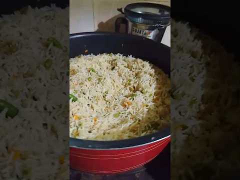 fried rice ഇഷ്ടമുള്ളവർ ആരൊക്കെയ്യുണ്ട്#lunch#food#lunchtime#trending#viralvideo@ishalinayahvlog