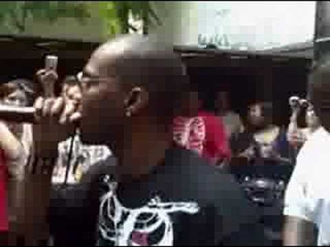 Three 6 Mafia performing Doe Boy Fresh at the Alife store.