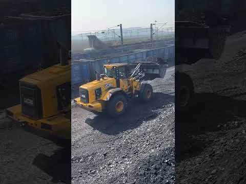 JCB 455-5 WHEEL LOADER COAL LOADING VIDEO #jcb #jcbloader #wheelloader #loading #coal #coalmining