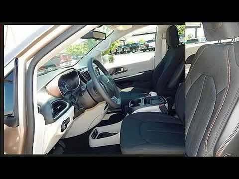 2018 Chrysler Pacifica TOURING PLUS in Tulsa, OK 74133