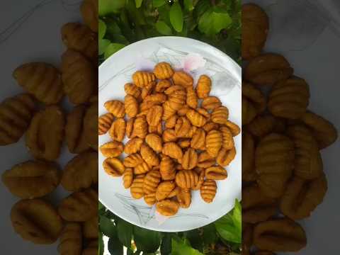 Karam Gavvalu #karamgavvalu #gavvalu #spicygavvalu #pindivantalu #snacks #shorts #trendingshorts