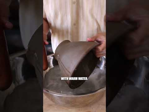 Seasoning a mortar and pestle