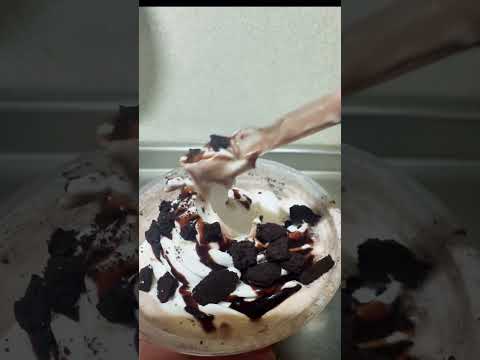 Oreo McFlurry 😋😋🤩 #mcflurry #mcdonalds #yummy #youtubeshorts #shorts