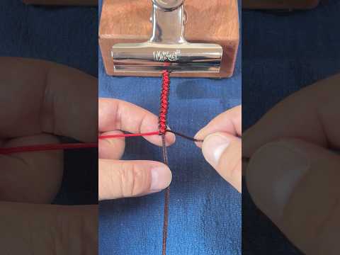 The easy way to weave a bracelet. #diy #handicraft #Weaving #Bracelet