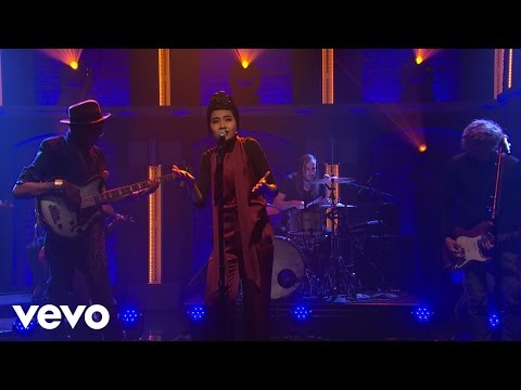 Yuna - Used To Love You [Live on NBC Seth Myers]