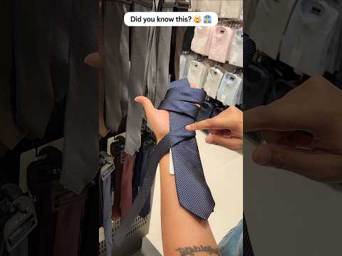 How To Knot A Tie Quickly 😱 ✅️ #hacks #fashionhacks #mensfashion #tieknot #howto #shortsvideo