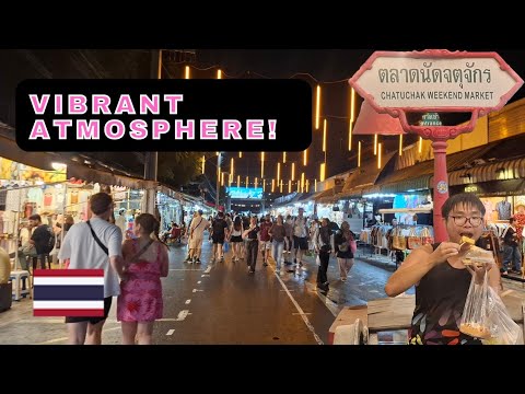 Friday Night Wonders at Chatuchak Market – A Bangkok Must-See! ✈️