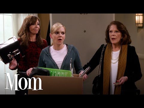 Christy and Bonnie Get Caught Looting Violet's Old Apartment | Mom