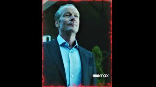 IAIN GLEN  -  BRUCE WAYNE  -  TITANS HBO MAX