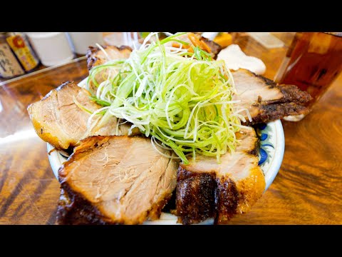 Shocking Ramen Restaurant! Super Large Portion Charshumen! Using 70 kg of Grilled Pork in a Week!