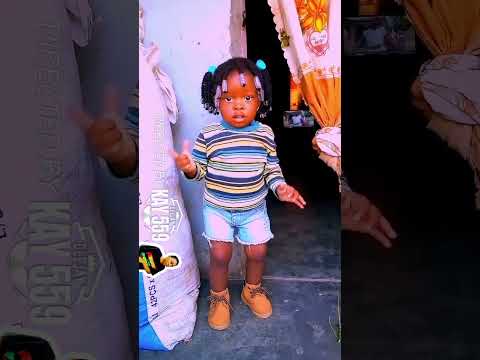 UNE PETITE FILLE DANCE BAS  TSHELI BUTAMU DJ RENALDO & MOBETI BEAT BABY JHONE AMAPIANO