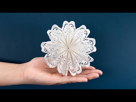 3D Snowflake from Doily - Christmas Crafts - Paper Snowflakes Decorations