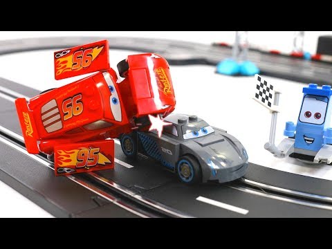 Disney cars3 toys Lightning McQueen vs. Jackson Storm Race battle - lego Stop motion