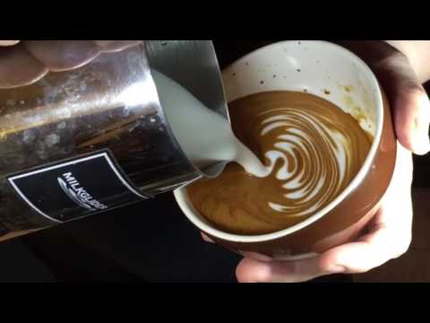 Latte art wing rosetta