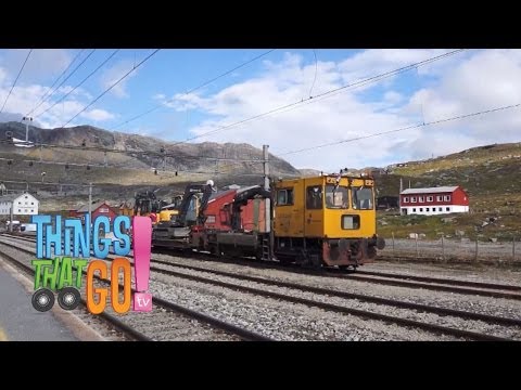 * MAINTENANCE TRAIN + DIGGERS * | Trains For Kids | Things That Go TV!