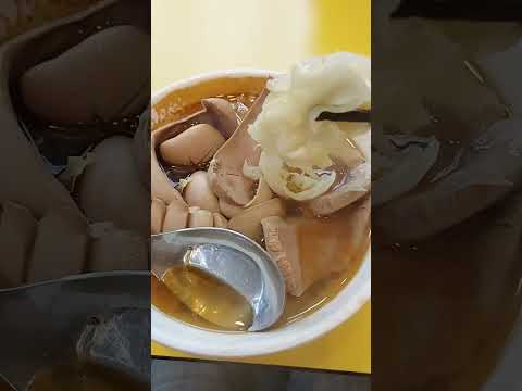 莊家班麻油雞-民權店 麻油腰只$200 湯內很多高麗菜，不用額外再點青菜