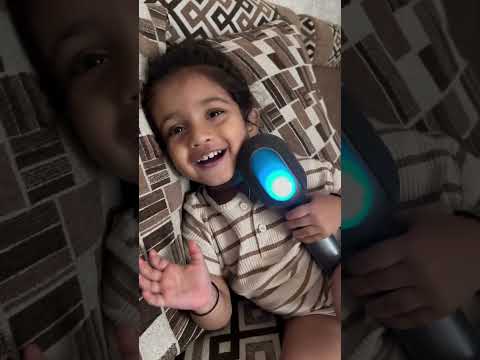 Mini singer👩‍🎤 #kannadavlogs #minivlog #dipikakannadavlogs #littlegirlsinging #singingbaby #short