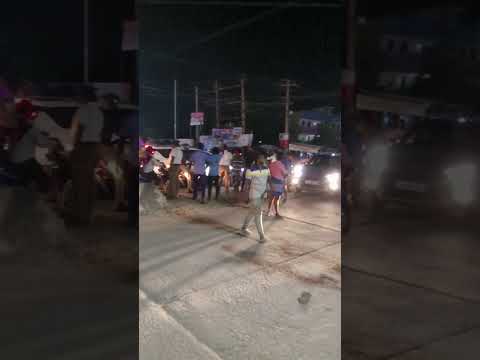 daru ka chalan kaatne per kar diya Babal local logon ne avadi road