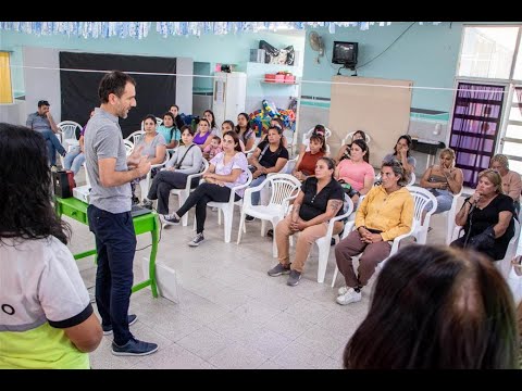 El Municipio comenzó con charlas en los jardines de infantes y entrega de cascos para los alumnos