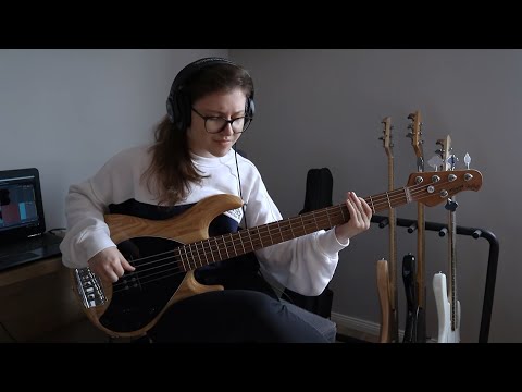 Ariana Grande - positions (Bass Cover)