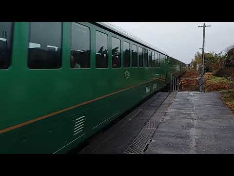 2023年12月11日　筑後草野駅　ゆふいんの森号通過♫　上り‼️