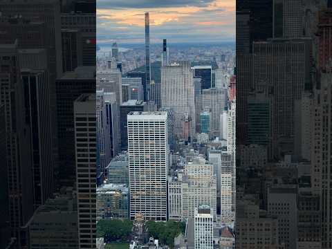 Stunning view of New York Cityscape from the Empire State Building!#empirestatebuilding #travel