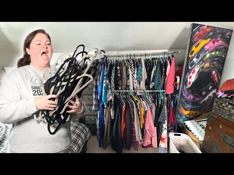 drowning in clothes! 👚 Dani's HUGE Closet Declutter