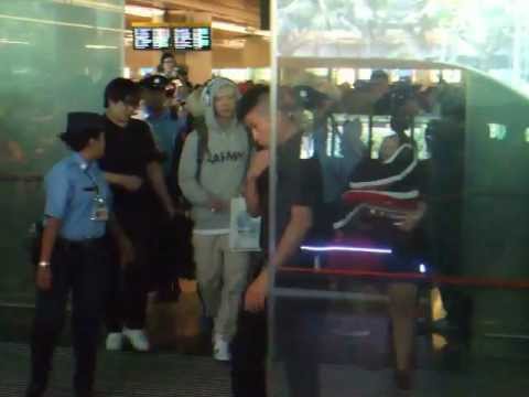 [120322] BAP Arriving At Singapore Changi Airport Terminal 2 (: