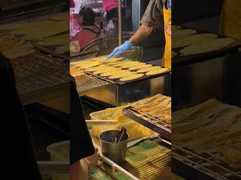 Street food in Bangkok Thailand!  Crispy Butter Pancakes! #streetfood  #bangkokfood #thaistreetfood