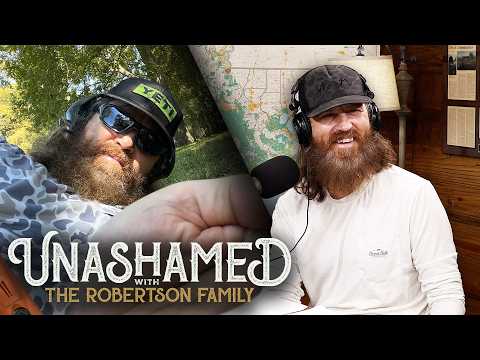 Jase Unwittingly Gives His Landscapers Quite a Show & Makes Friends with a Bug Lady | Ep 976