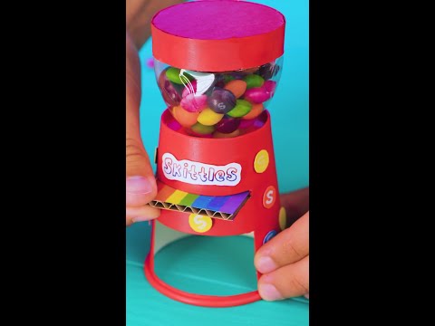 This is so cute! DIY mini candy dispenser