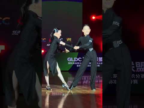 Very wonderful choreography, integrating many elements #ballroomdance #dancesports #latindance