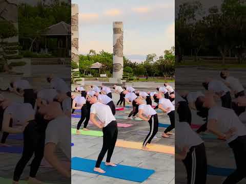 Outdoor yoga  /  back bending and forward bending warm up  / #yoga #yogaposes #yogalife #yogaasanas