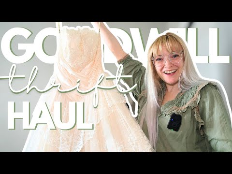 What I bought at the Goodwill Outlet | Thrift Haul | Full Time Reseller